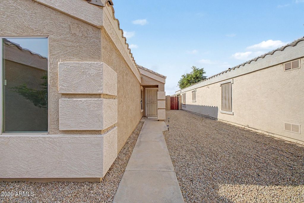 1226 E MADDISON Street, San Tan Valley, AZ 85140 — photo 3