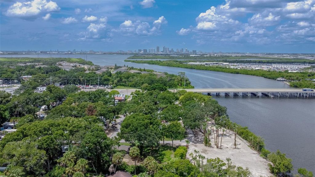 512 S 51ST STREET, Tampa, FL 33619