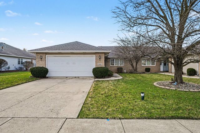 950 Blue Jay Way, Dyer, IN 46311
