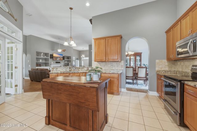 707 Royal Fern Court NW, Calabash, NC 28467