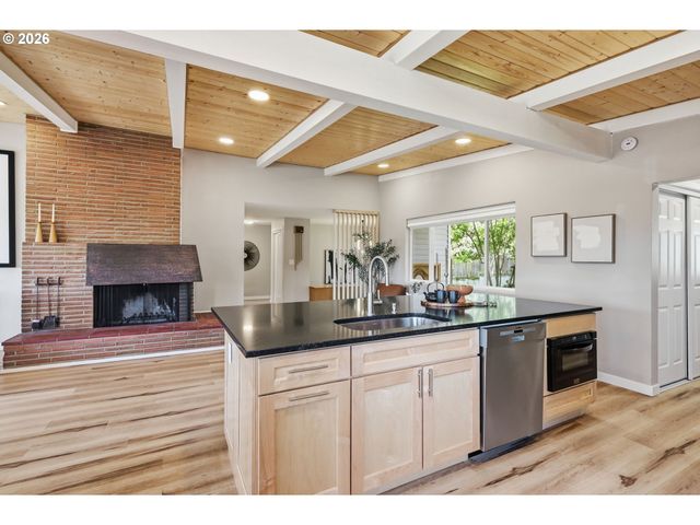 3021 WHITBECK Blvd, Eugene, OR 97405