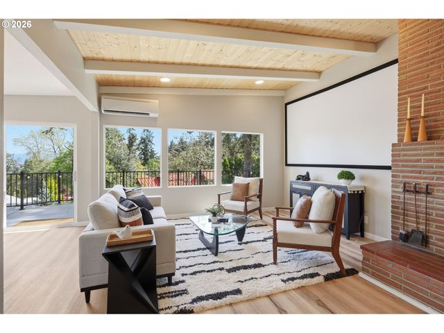 3021 WHITBECK Blvd, Eugene, OR 97405