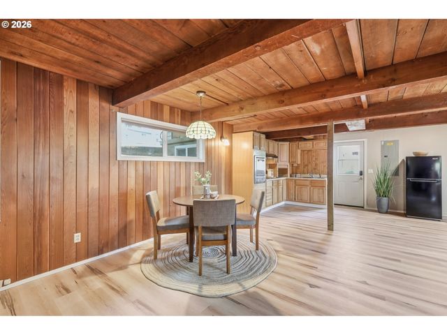 3021 WHITBECK Blvd, Eugene, OR 97405