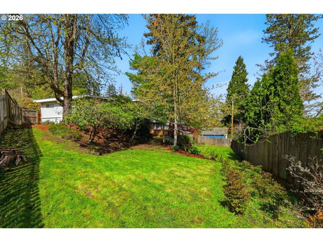 3021 WHITBECK Blvd, Eugene, OR 97405