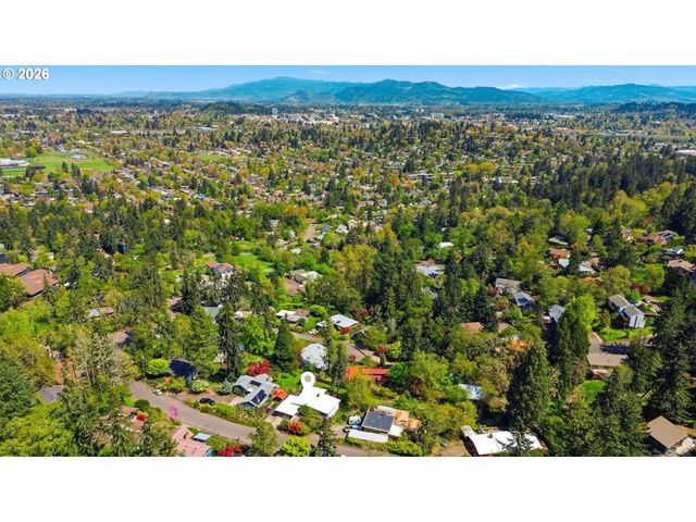 3021 WHITBECK Blvd, Eugene, OR 97405