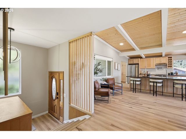 3021 WHITBECK Blvd, Eugene, OR 97405