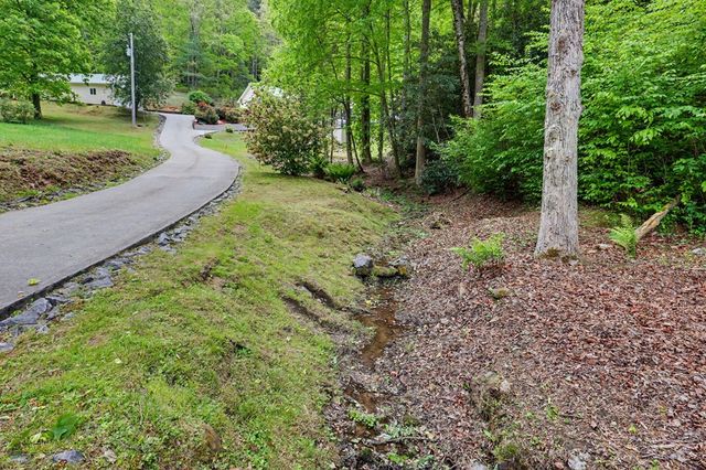 522 Fred Amos Road, Murphy, NC 28906