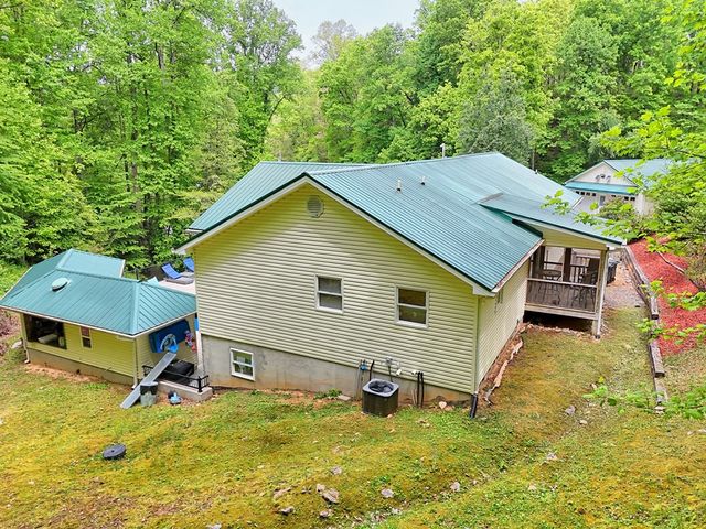522 Fred Amos Road, Murphy, NC 28906