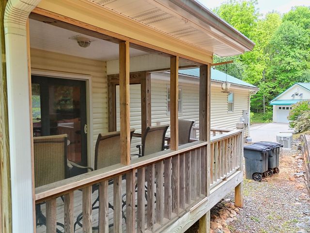 522 Fred Amos Road, Murphy, NC 28906