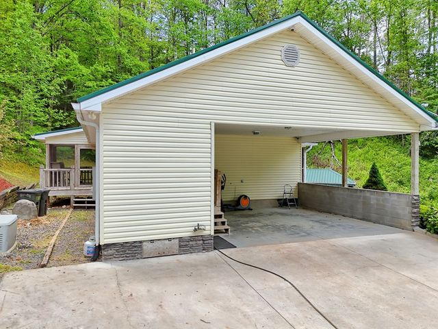 522 Fred Amos Road, Murphy, NC 28906