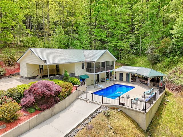 522 Fred Amos Road, Murphy, NC 28906