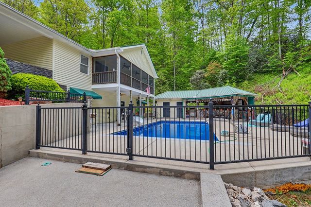 522 Fred Amos Road, Murphy, NC 28906