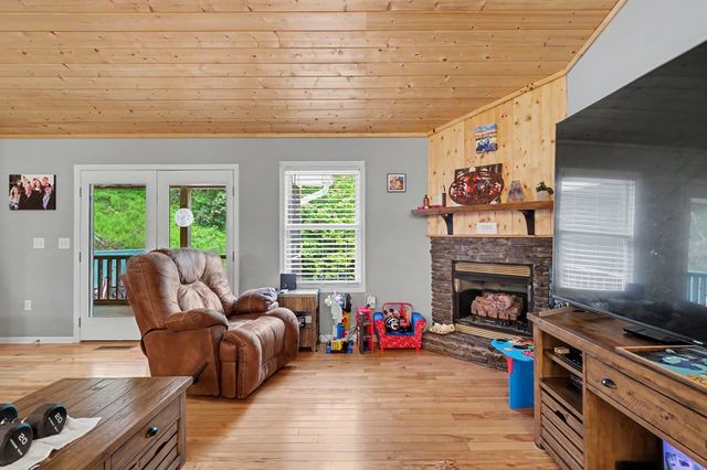 522 Fred Amos Road, Murphy, NC 28906