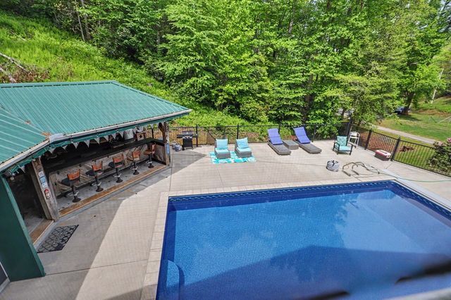 522 Fred Amos Road, Murphy, NC 28906