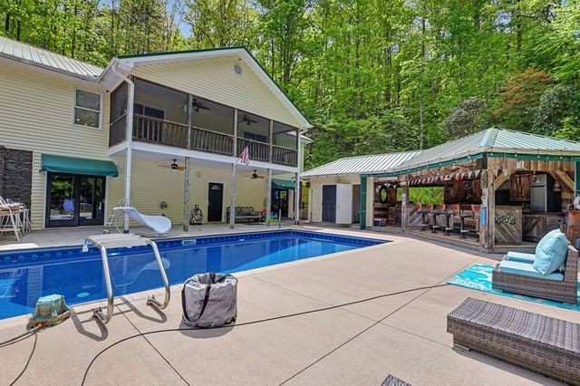522 Fred Amos Road, Murphy, NC 28906