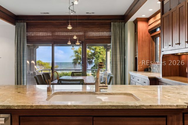 21 Red Cardinal Rd, Hilton Head Island, SC 29928