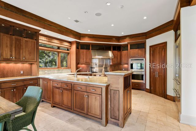 21 Red Cardinal Rd, Hilton Head Island, SC 29928