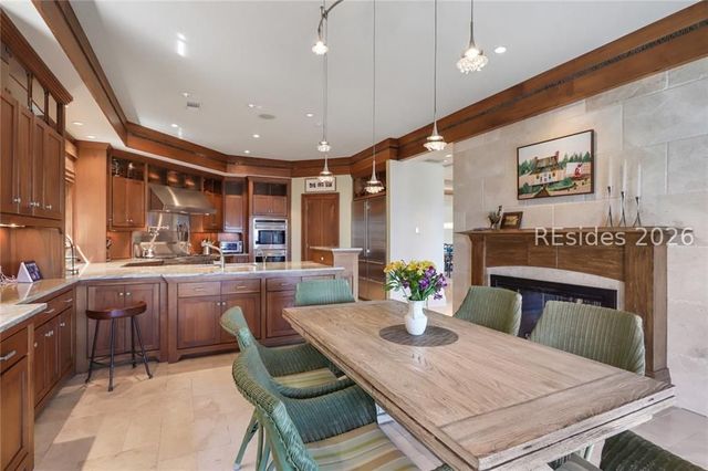 21 Red Cardinal Rd, Hilton Head Island, SC 29928