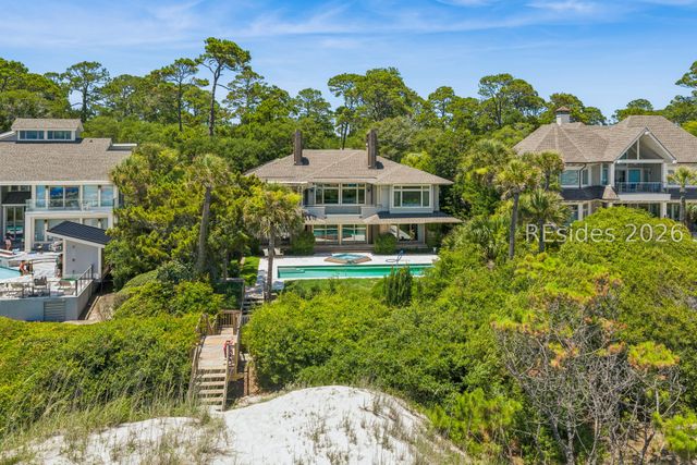 21 Red Cardinal Rd, Hilton Head Island, SC 29928