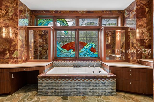 21 Red Cardinal Rd, Hilton Head Island, SC 29928