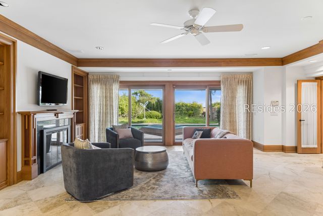 21 Red Cardinal Rd, Hilton Head Island, SC 29928