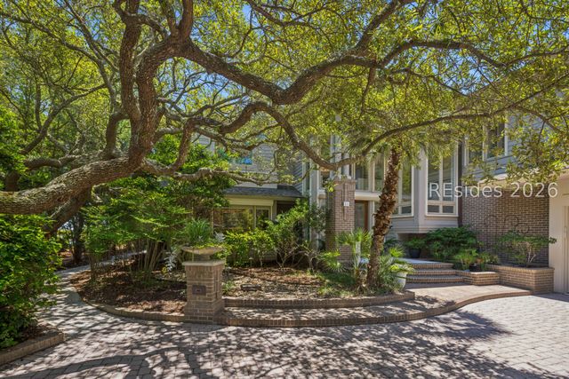 21 Red Cardinal Rd, Hilton Head Island, SC 29928