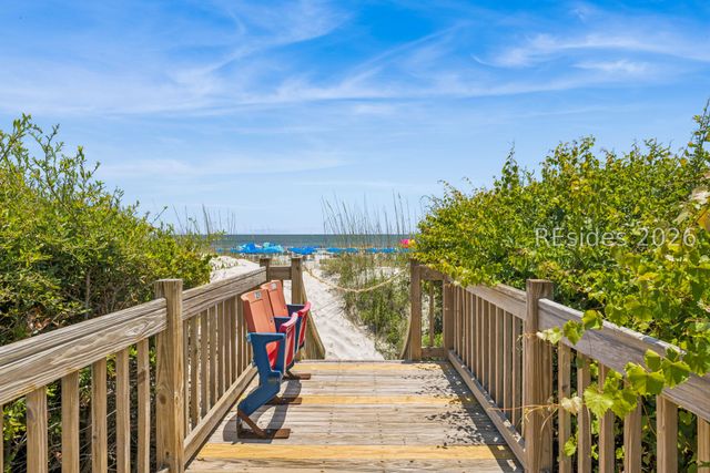 21 Red Cardinal Rd, Hilton Head Island, SC 29928