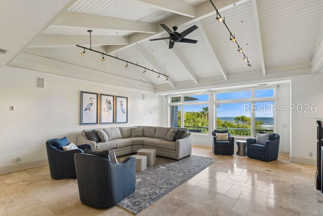 21 Red Cardinal Rd, Hilton Head Island, SC 29928