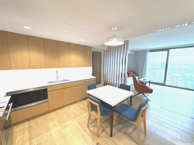 1390 Kapiolani Boulevard 3603, Honolulu, HI 96814