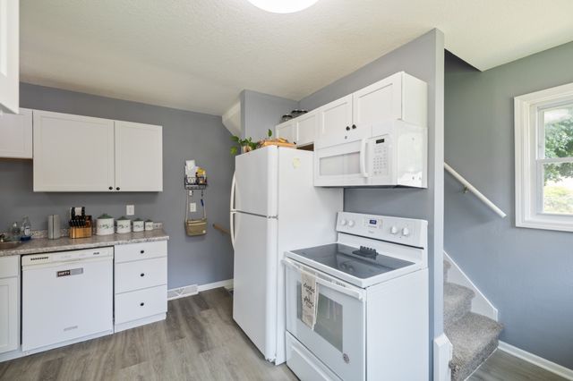 1901 E 23rd Street, Des Moines, IA 50317