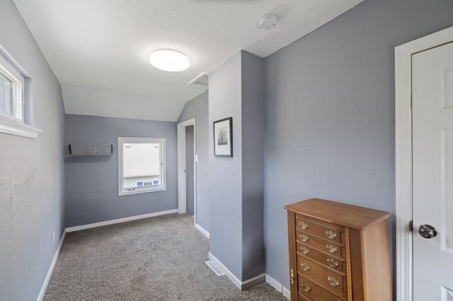 1901 E 23rd Street, Des Moines, IA 50317