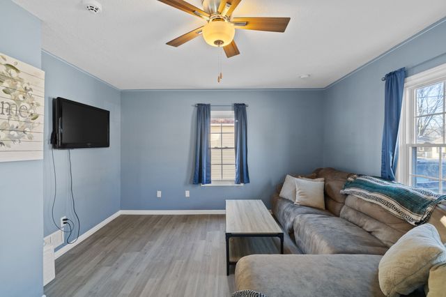 1901 E 23rd Street, Des Moines, IA 50317