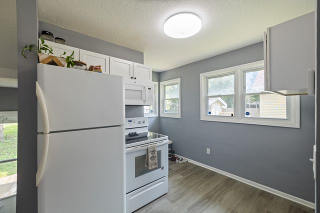 1901 E 23rd Street, Des Moines, IA 50317