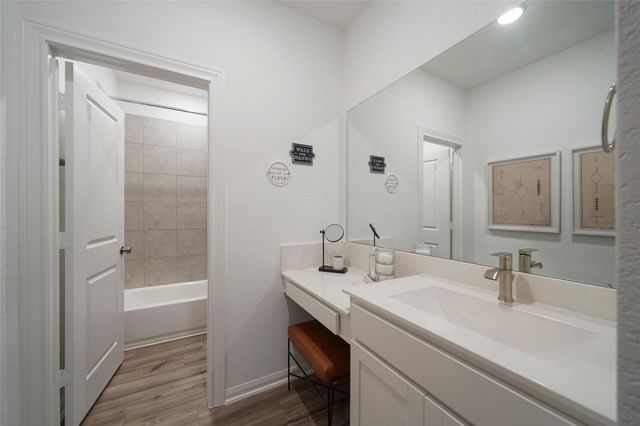 556 Ruby Bend Drive, Montgomery, TX 77356