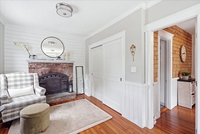 152 Davis St, Quincy, MA 02170
