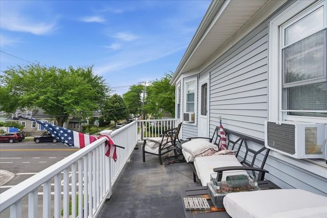 152 Davis St, Quincy, MA 02170