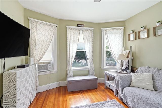 152 Davis St, Quincy, MA 02170