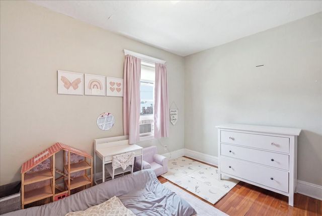 152 Davis St, Quincy, MA 02170