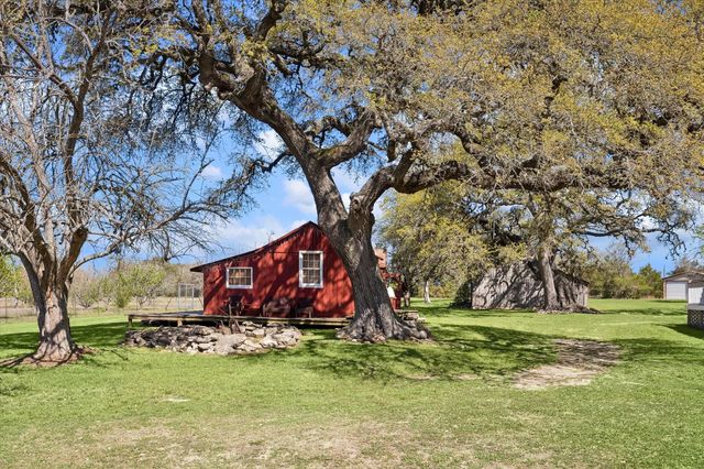 10137 Fm-390 W, Burton, TX 77835