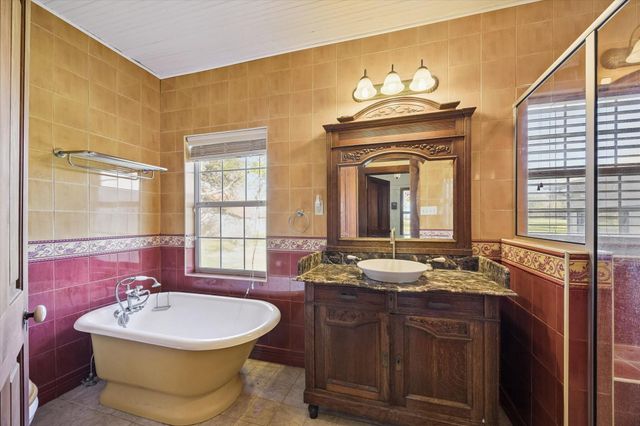 10137 Fm-390 W, Burton, TX 77835