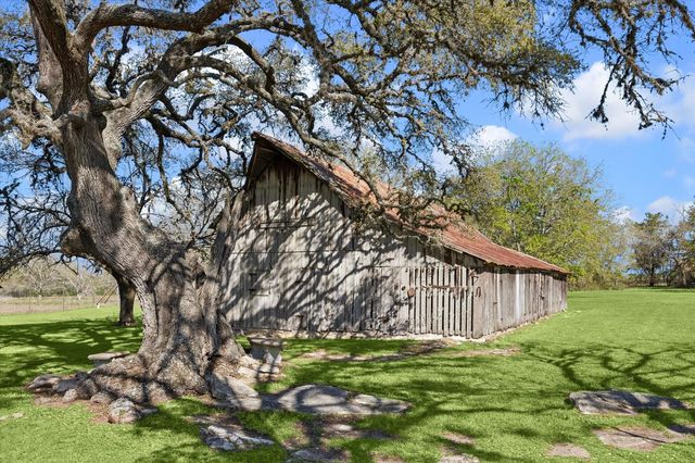 10137 Fm-390 W, Burton, TX 77835