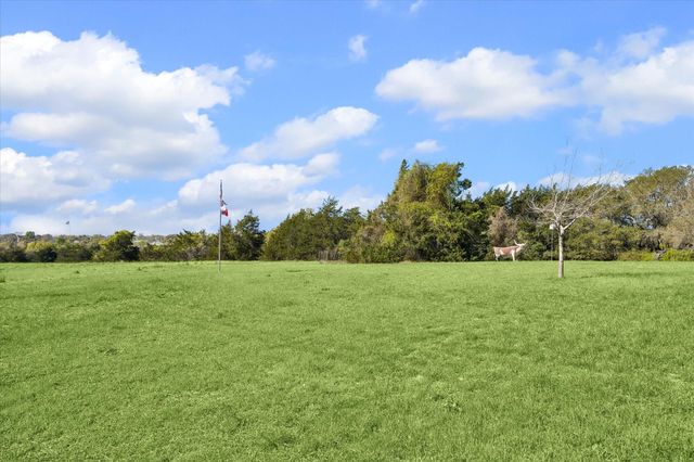 10137 Fm-390 W, Burton, TX 77835