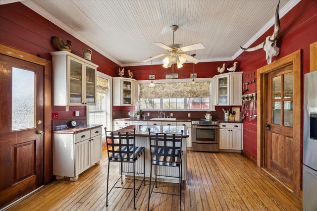 10137 Fm-390 W, Burton, TX 77835