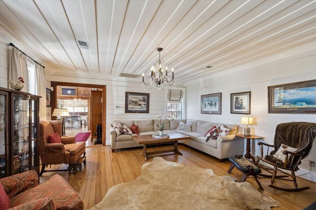 10137 Fm-390 W, Burton, TX 77835