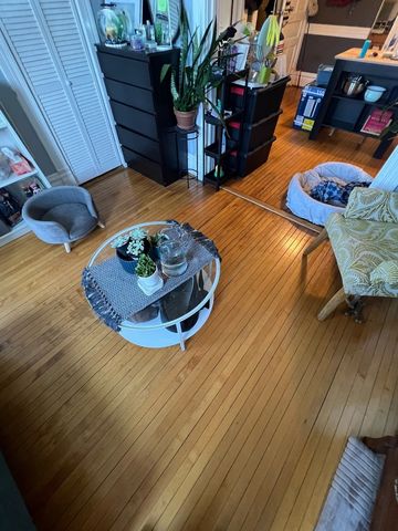 2239 W 18th Place 2R, Chicago, IL 60608