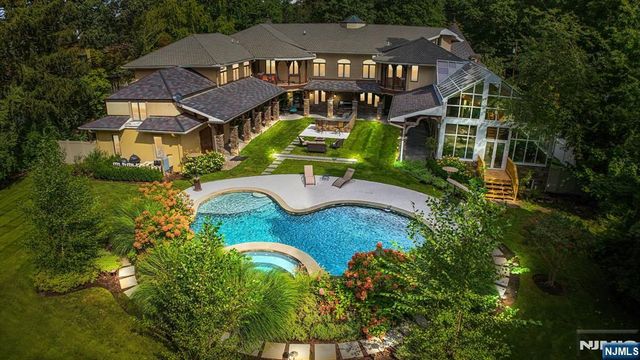 296 Durie Avenue, Closter, NJ 07624