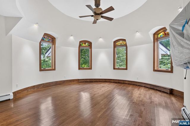 296 Durie Avenue, Closter, NJ 07624