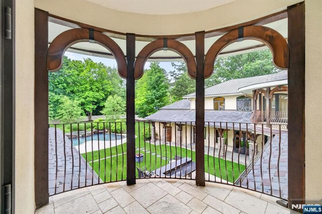 296 Durie Avenue, Closter, NJ 07624
