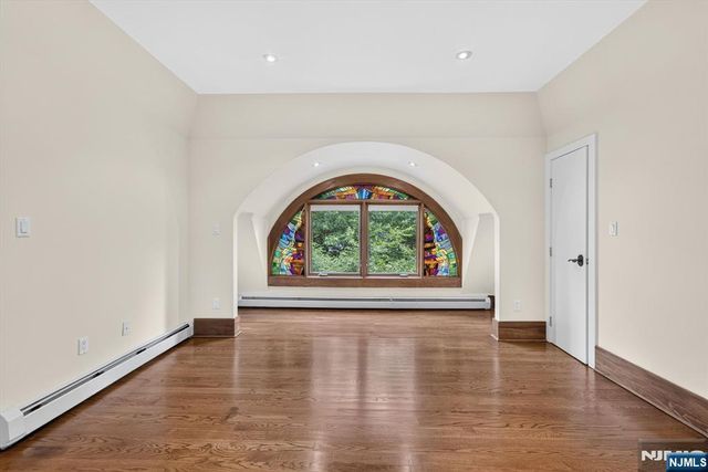 296 Durie Avenue, Closter, NJ 07624
