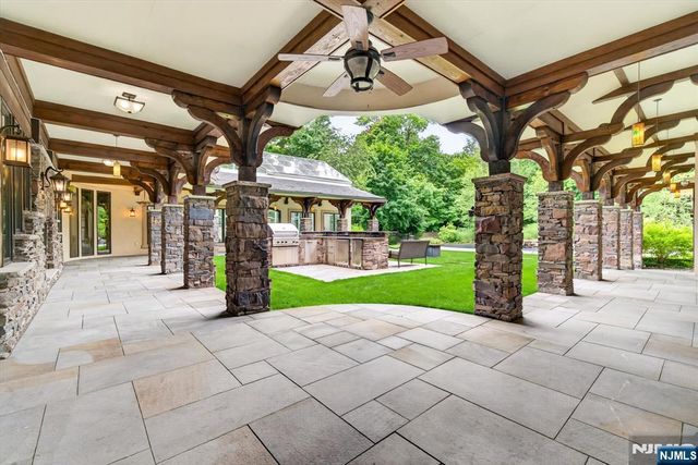 296 Durie Avenue, Closter, NJ 07624